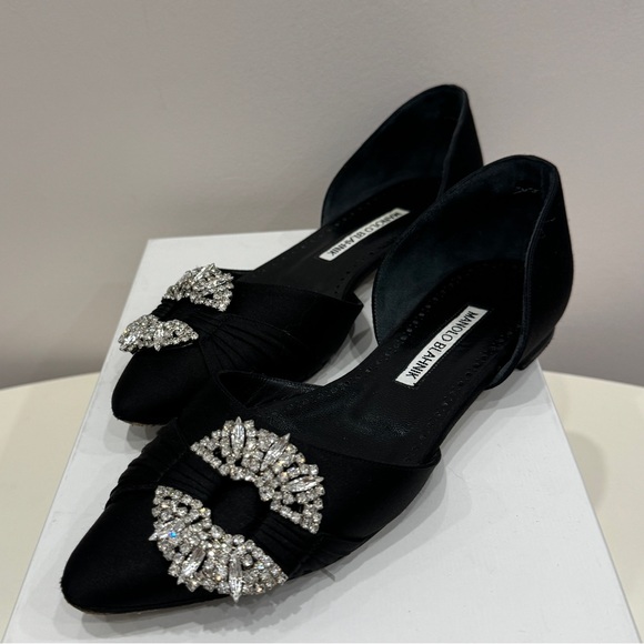 Crystal embellished satin flats from Manolo Blahnik - Picture 5 of 11